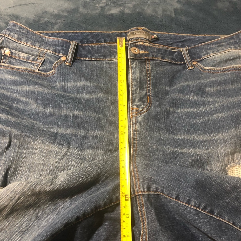 Torrid denim distressed shorts. Size 22 NWT - Picture 8 of 13